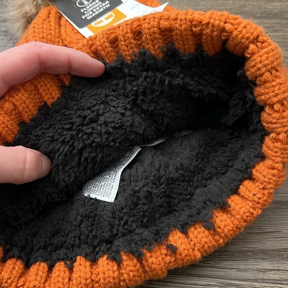 Rare Rust Timberland Auburn Woods Cable Knits Beanie with POM POM Orange Color - Picture 7 of 13